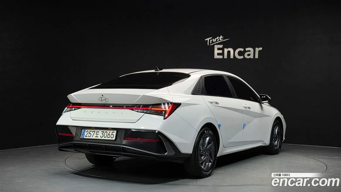 Hyundai AVANTE — фото 2