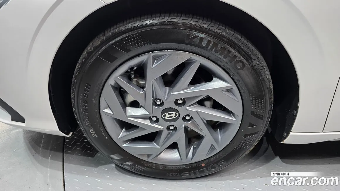 Hyundai AVANTE — фото 5