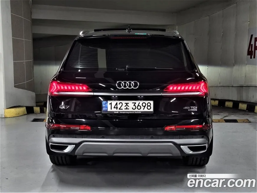 Audi Q7 — фото 4