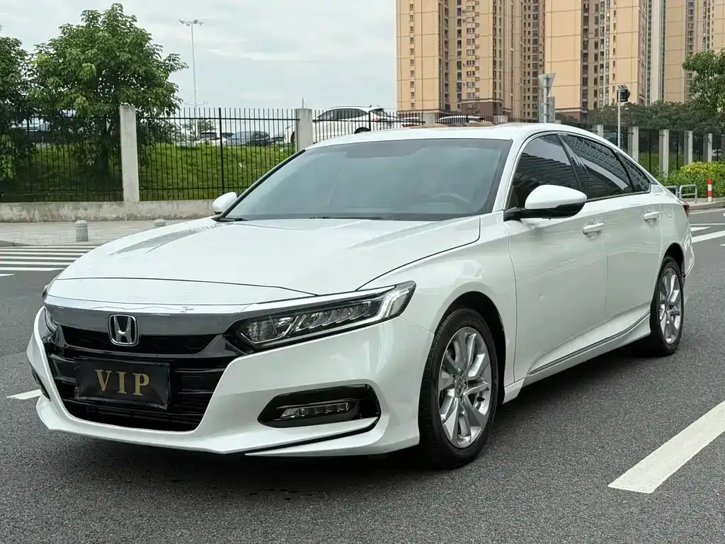 Honda Accord — фото 3