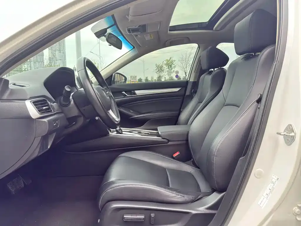 Honda Accord — фото 5