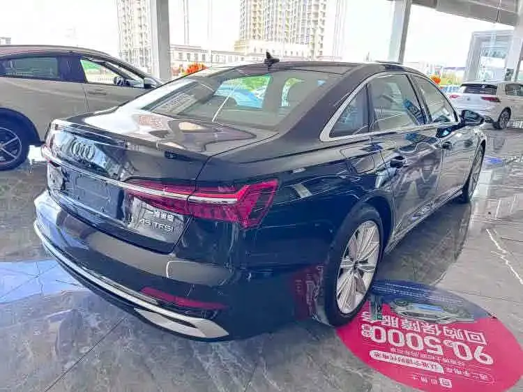 Audi A6L — фото 5