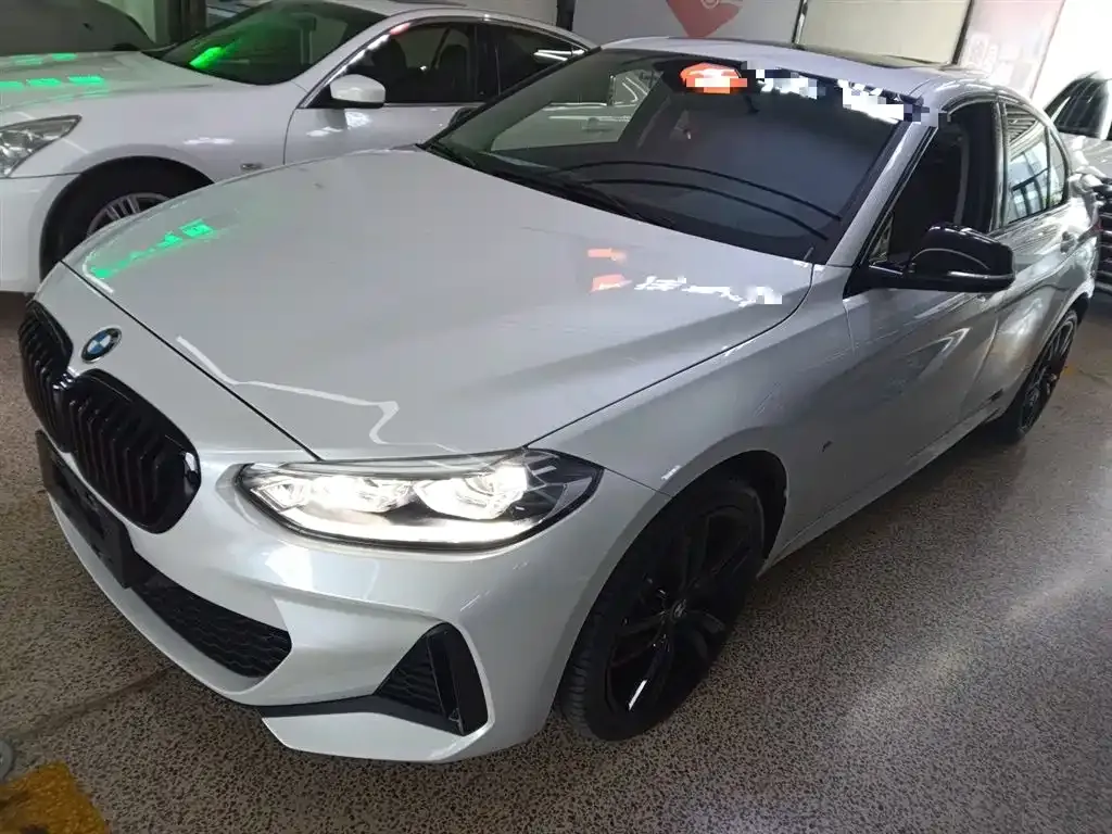 BMW 1 Series — фото 1