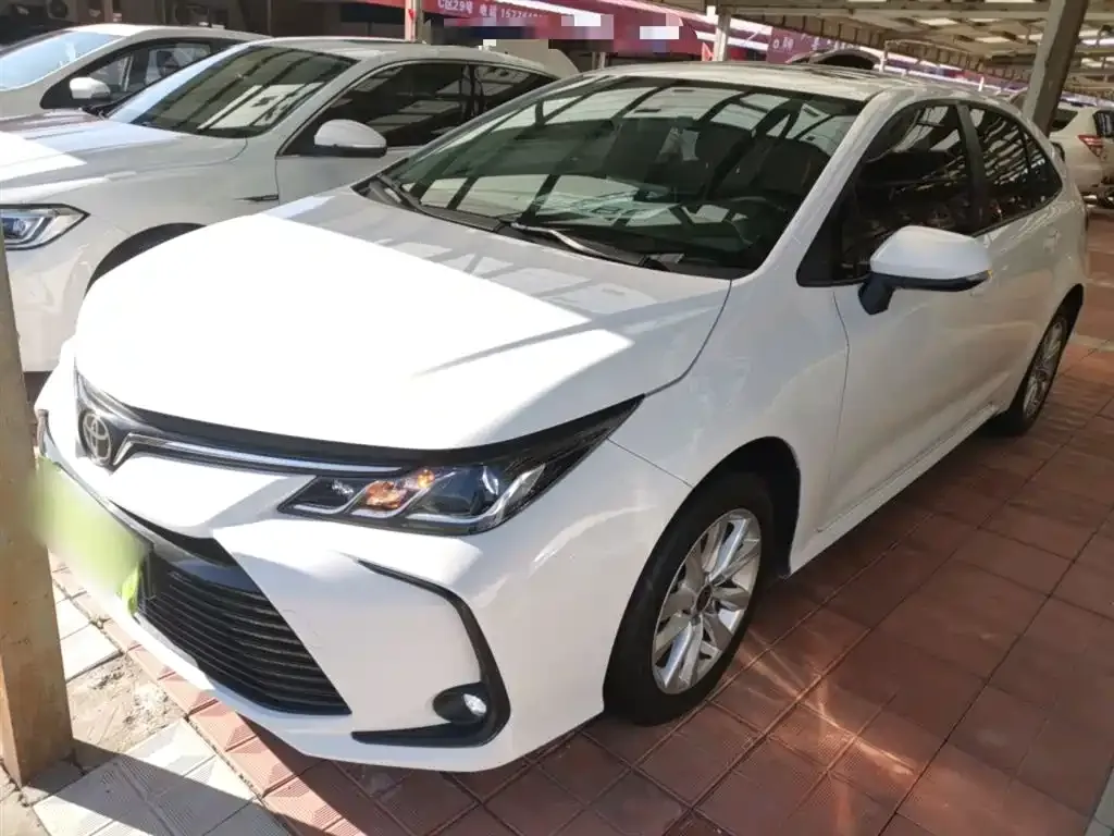 Toyota Corolla — фото 2