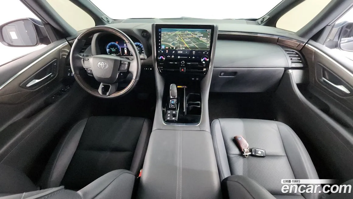 Toyota Alphard — фото 7