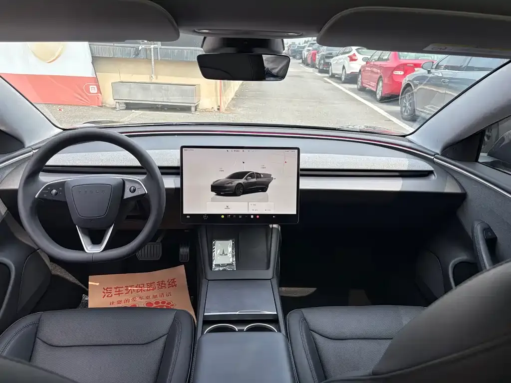Tesla Model 3 — фото 7
