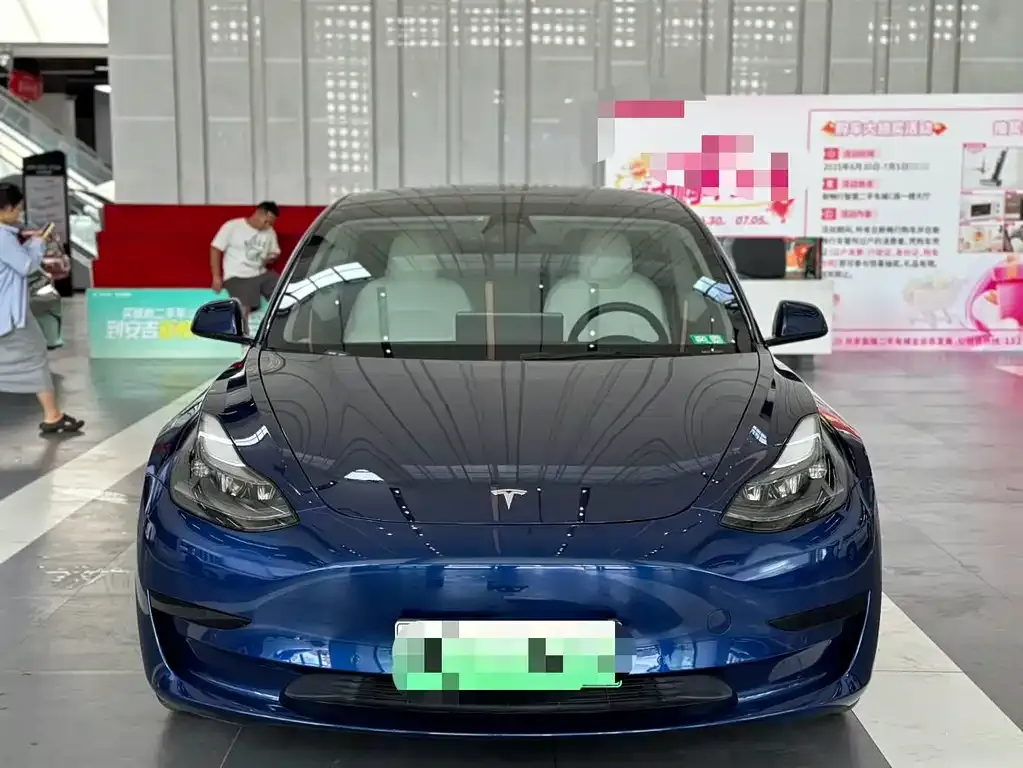 Tesla Model 3 — фото 2