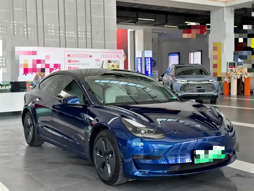 Tesla Model 3 — фото 3