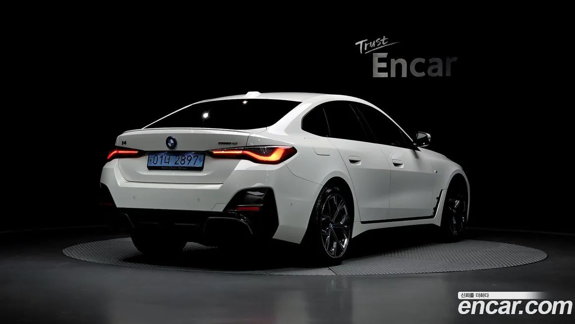 BMW i4 — фото 2