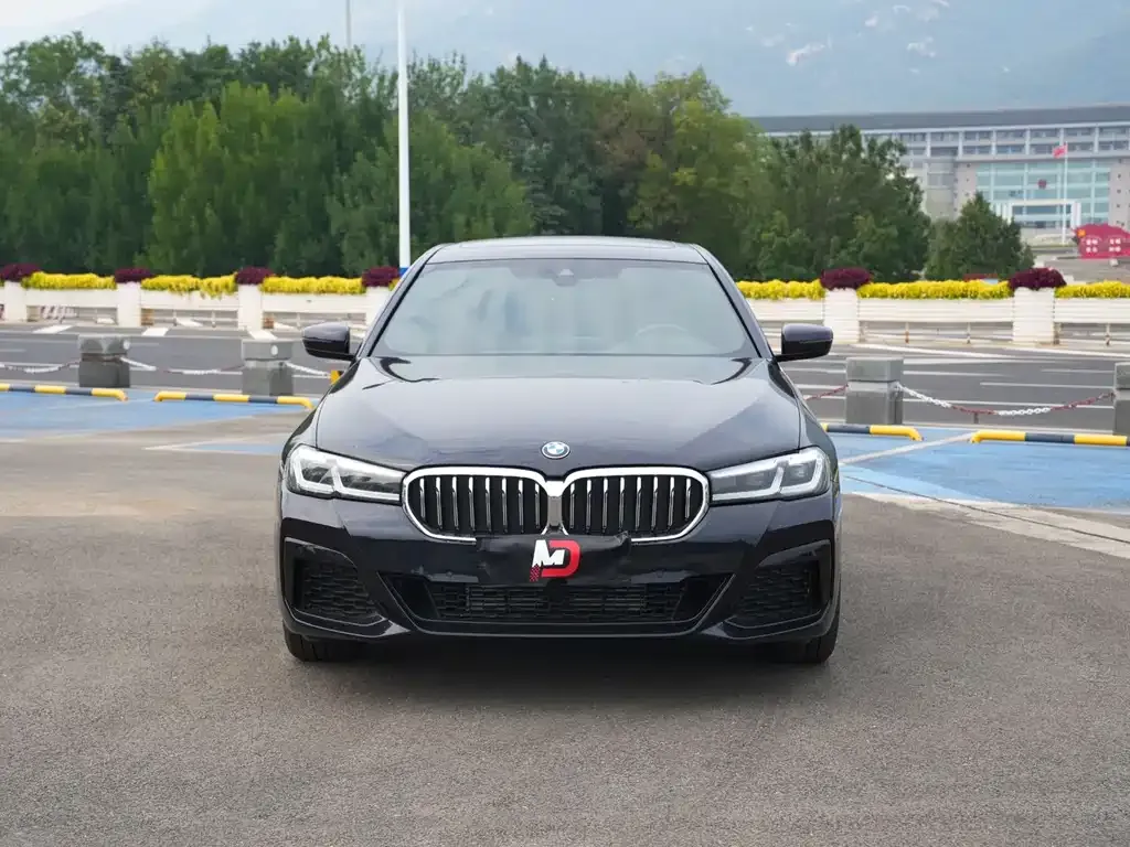 BMW 5 Series — фото 2
