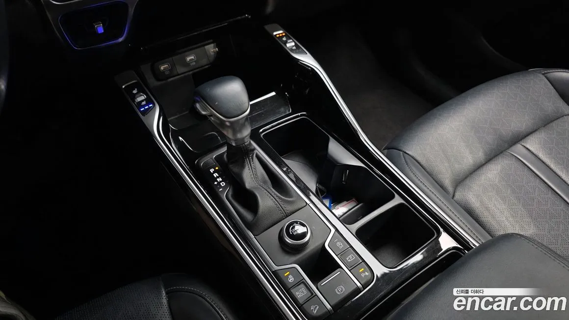 Kia Sorento — фото 9