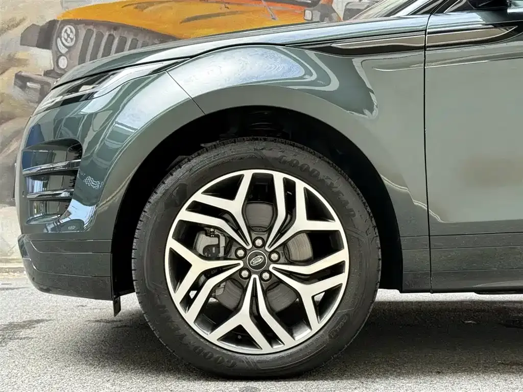 Land Rover Evoque — фото 6