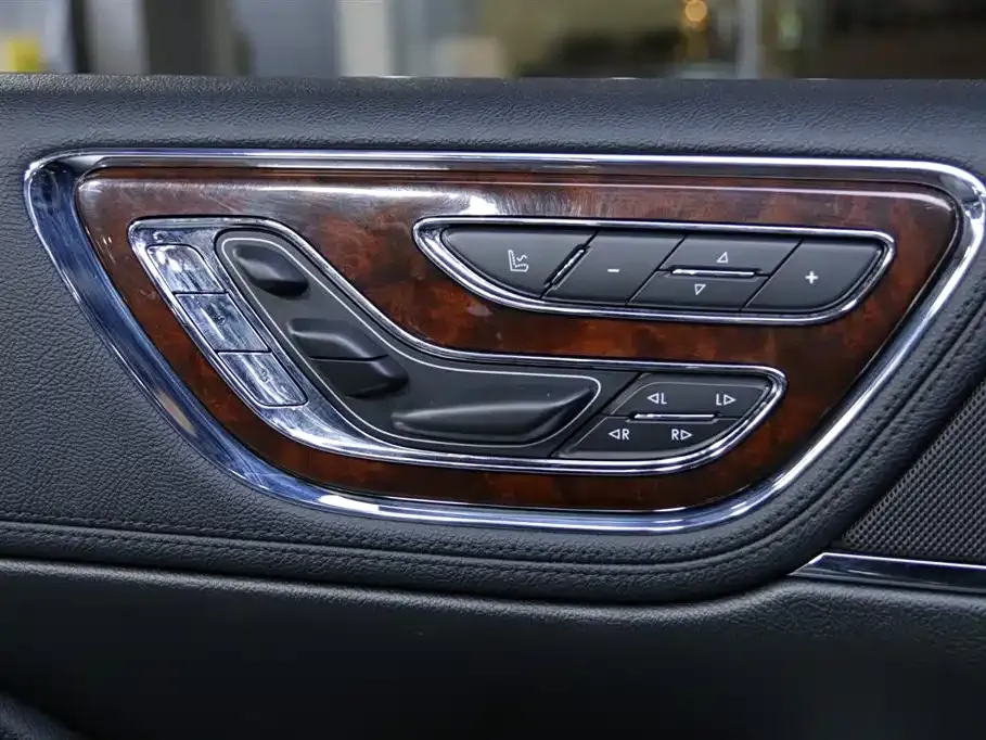 Lincoln Continental — фото 10