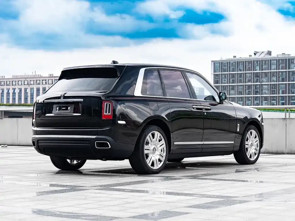 Rolls-Royce Cullinan — фото 7