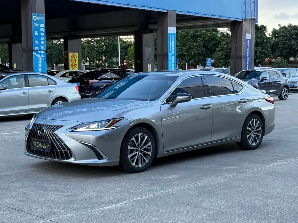 Lexus ES — фото 2