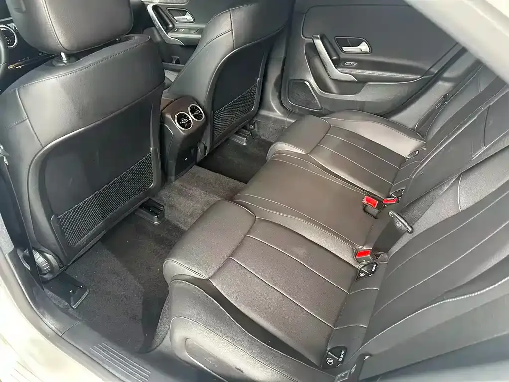 Mercedes-Benz A-Class — фото 10