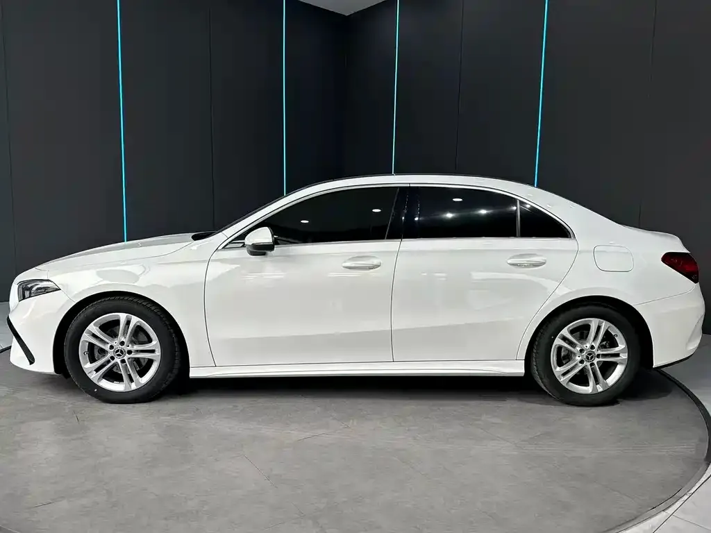 Mercedes-Benz A-Class — фото 4