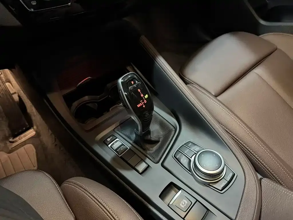 BMW X1 — фото 10