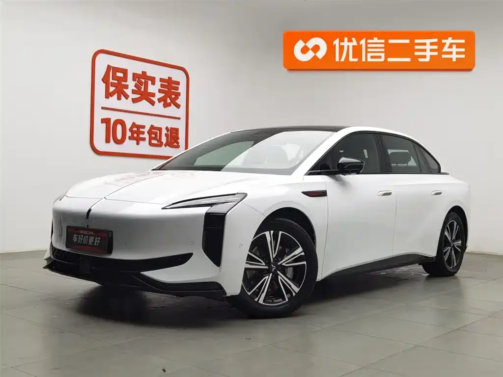 Hongqi EH7 — фото 1