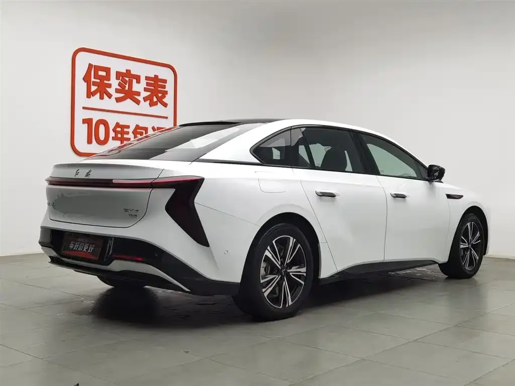 Hongqi EH7 — фото 2