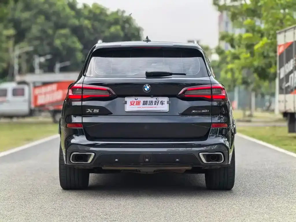 BMW X5 (Import) — фото 4