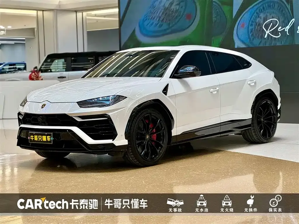 Lamborghini Urus — фото 1