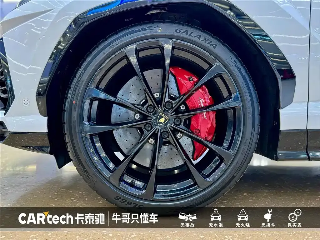 Lamborghini Urus — фото 9