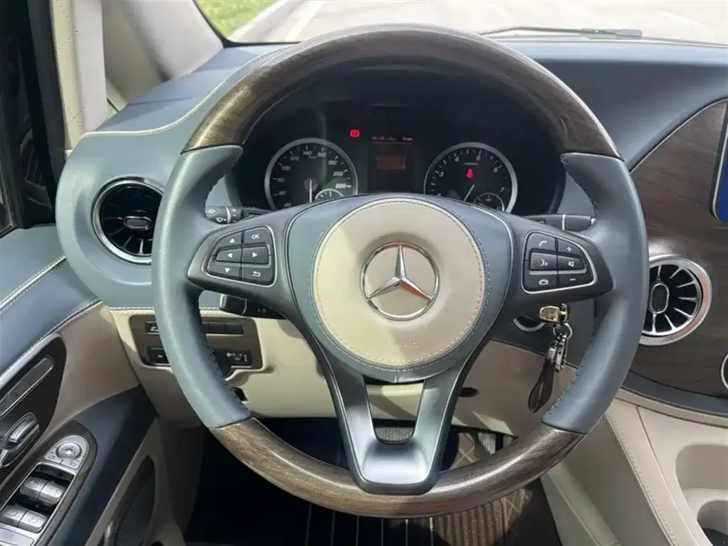 Mercedes-Benz Vito — фото 8