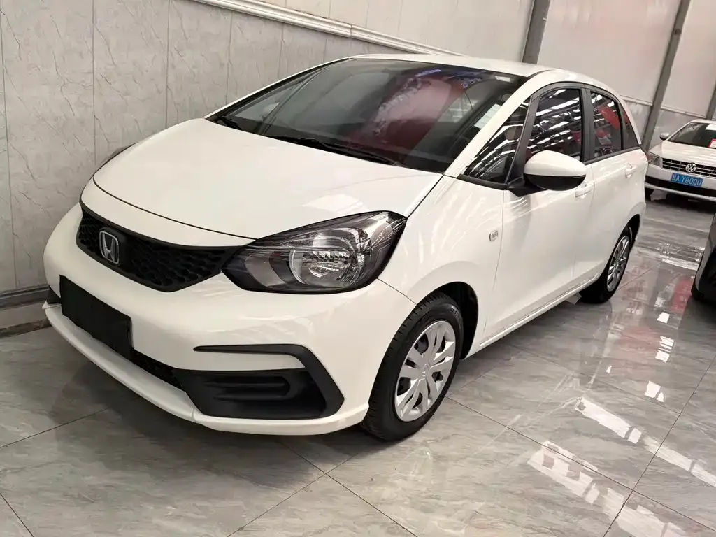Honda Fit — фото 1
