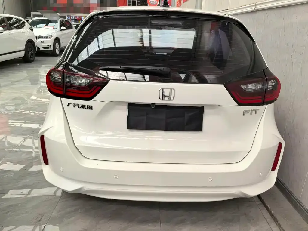 Honda Fit — фото 4