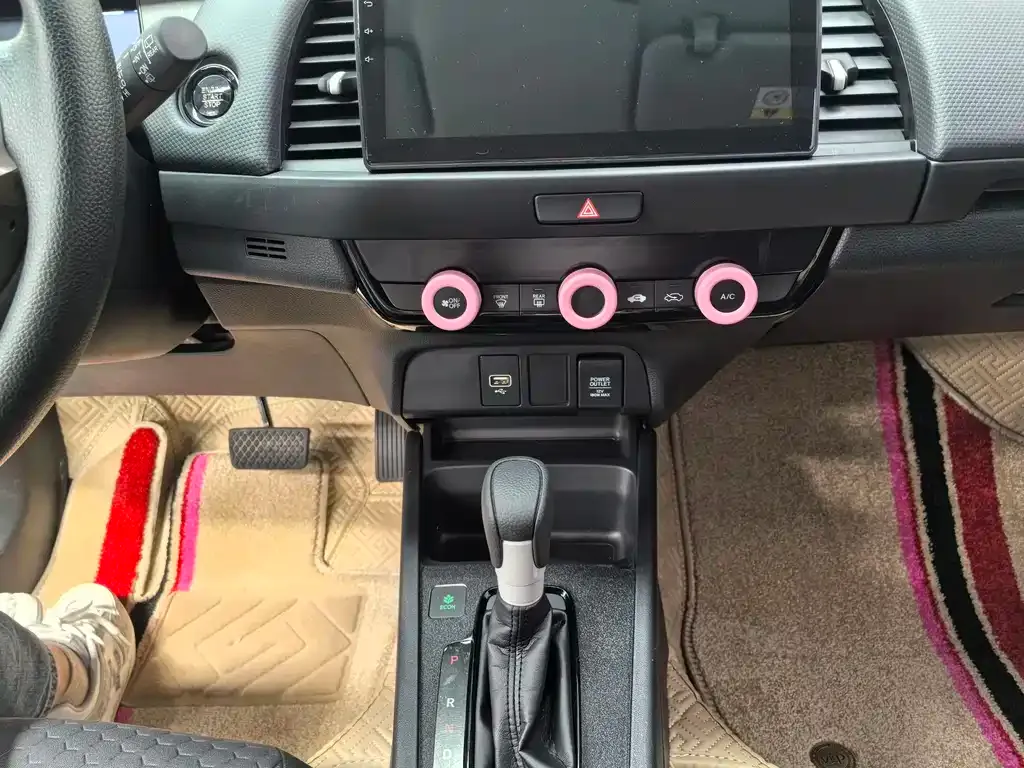 Honda Fit — фото 9
