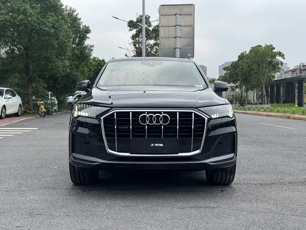 Audi Q7 — фото 2