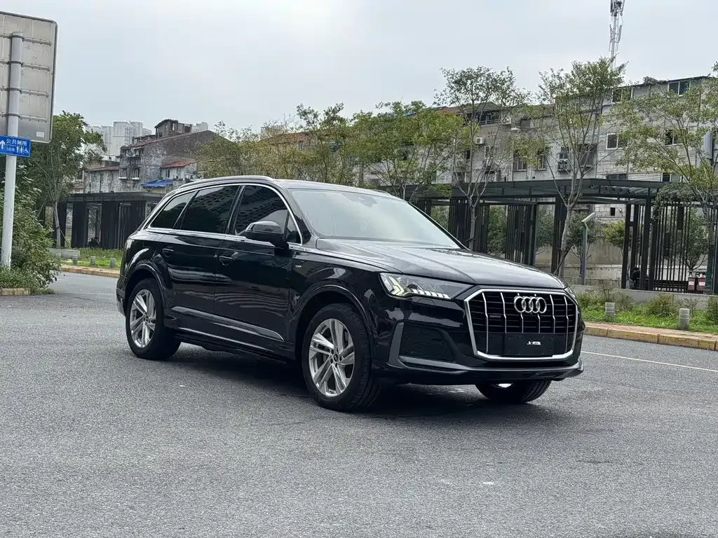 Audi Q7 — фото 3