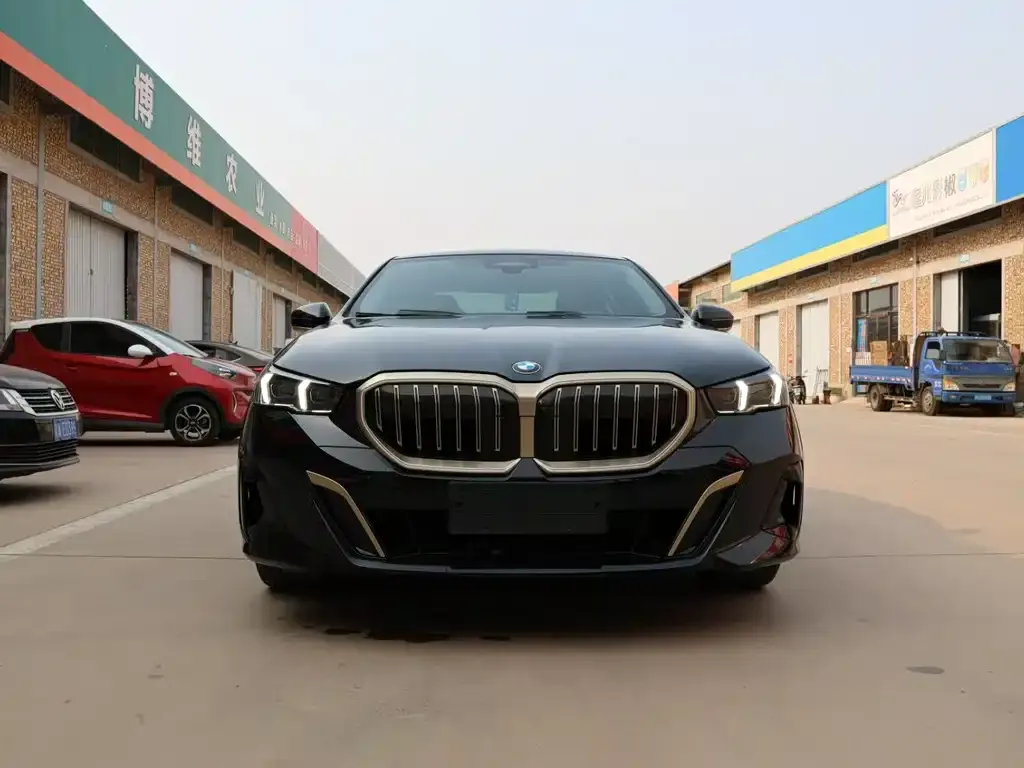 BMW 5 Series — фото 2