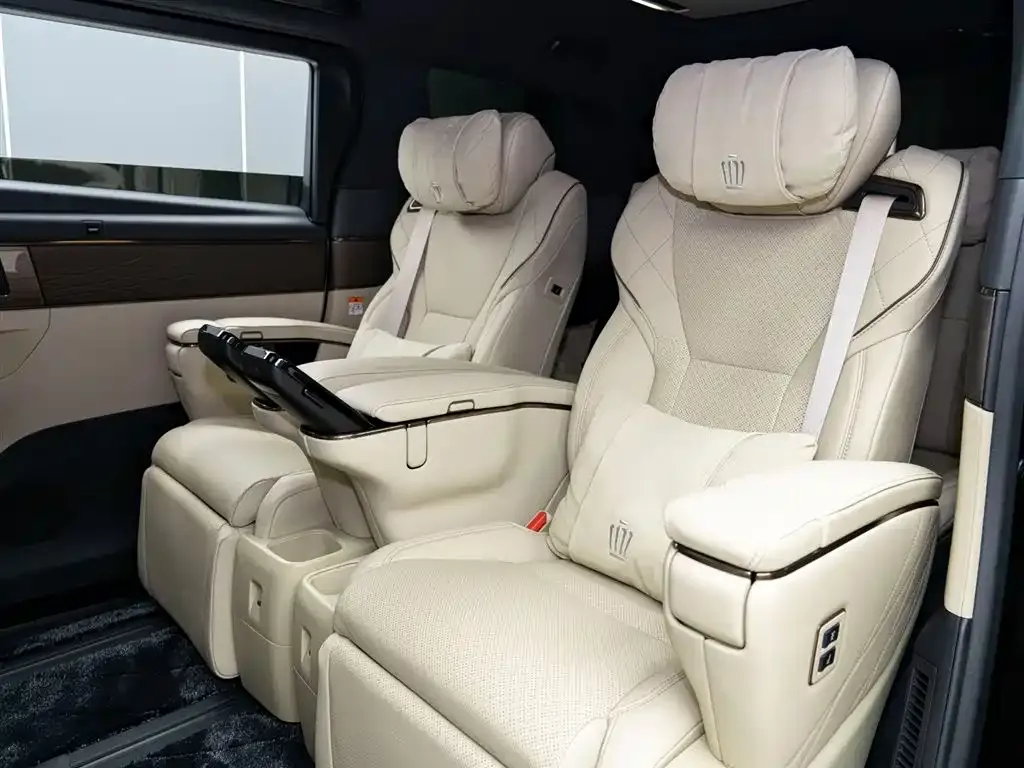 Toyota Vellfire — фото 10