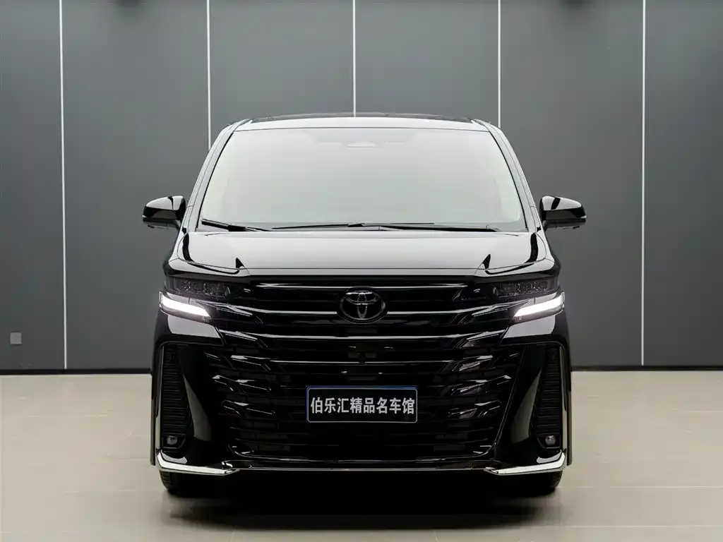 Toyota Vellfire — фото 3
