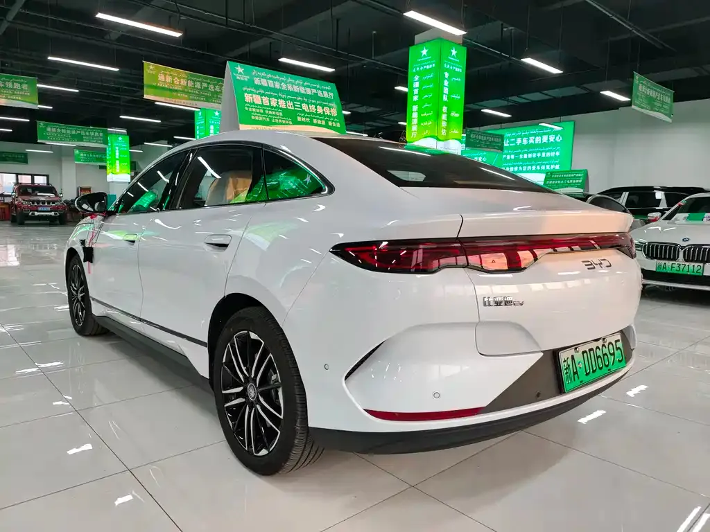 BYD Qin L — фото 7