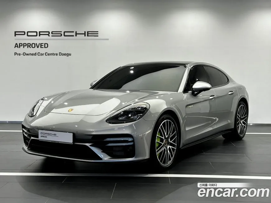 Porsche Panamera — фото 1