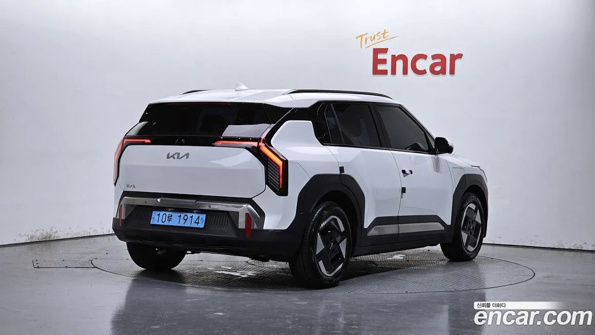 Kia EV3 — фото 2