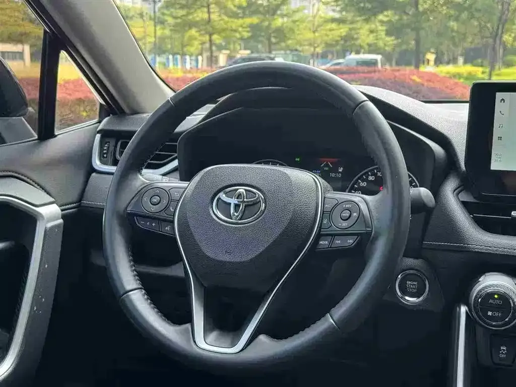 Toyota Wildlander — фото 10