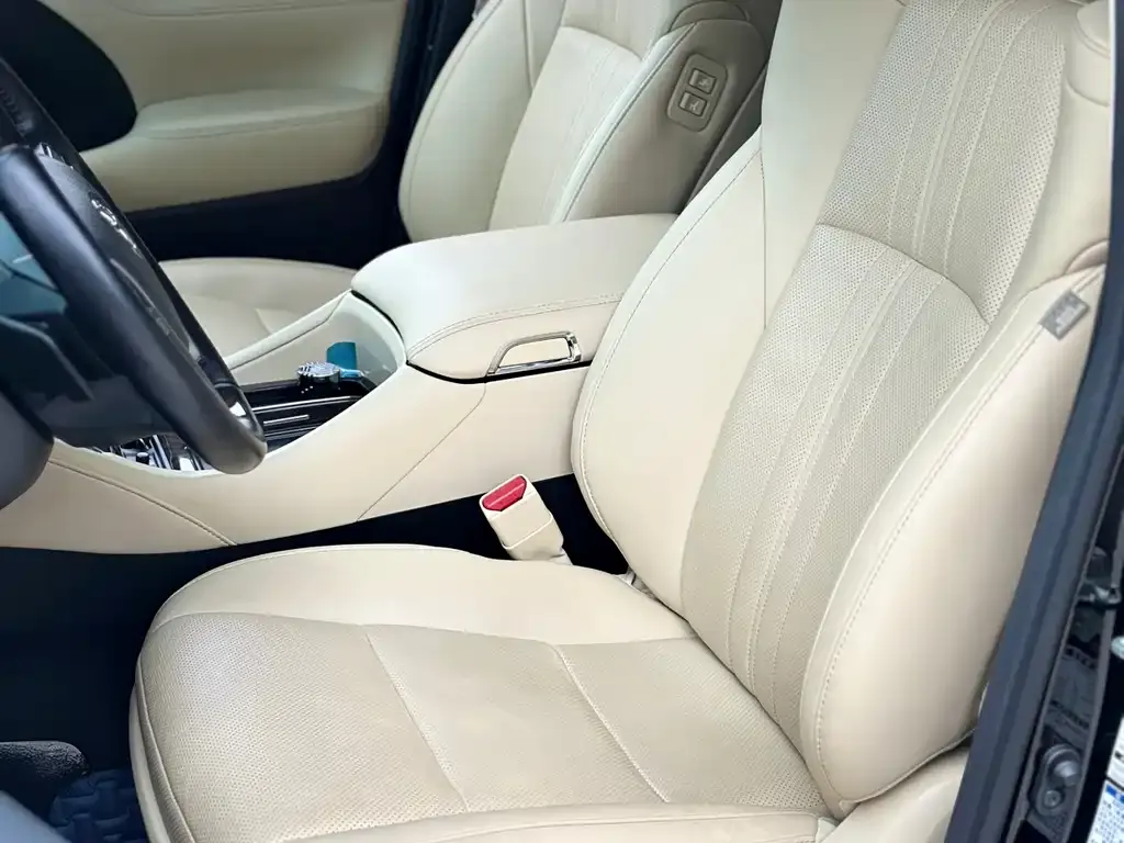 Toyota Vellfire — фото 4