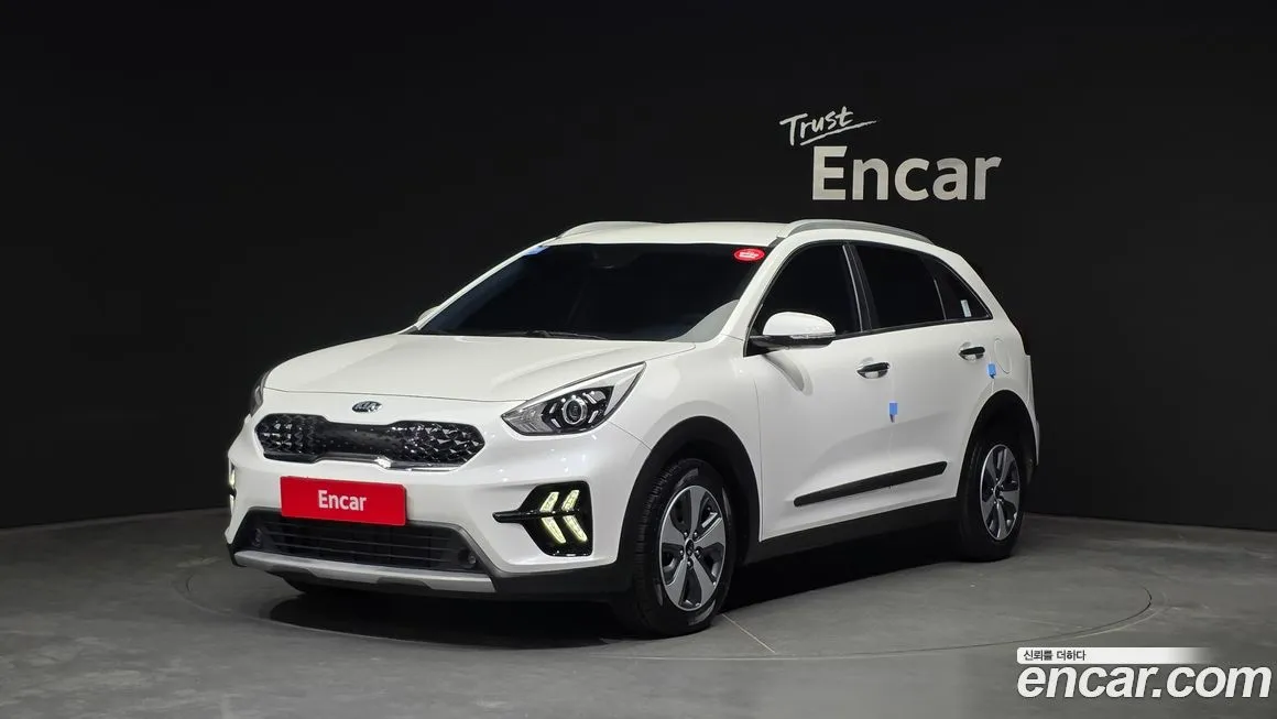 Kia Niro — фото 1