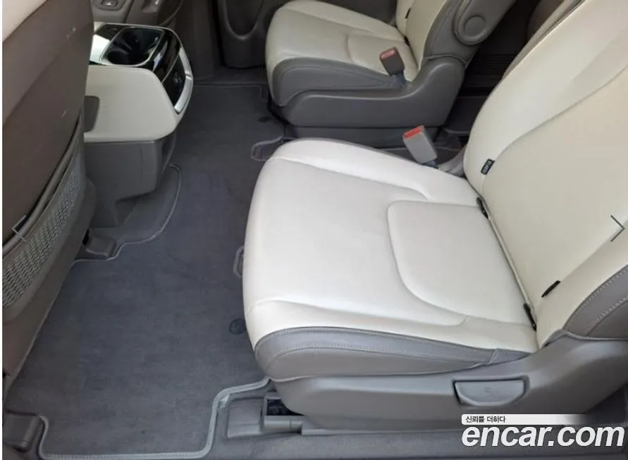 Kia Carnival — фото 4