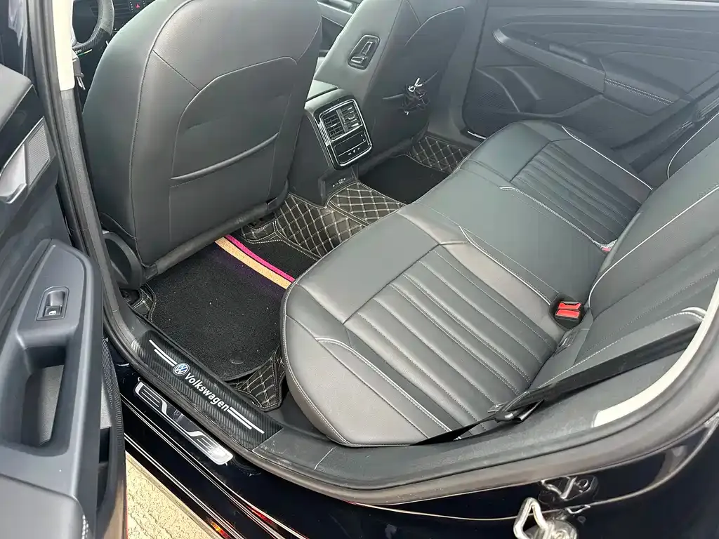 Volkswagen Passat — фото 7