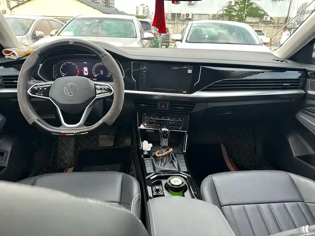 Volkswagen Passat — фото 9