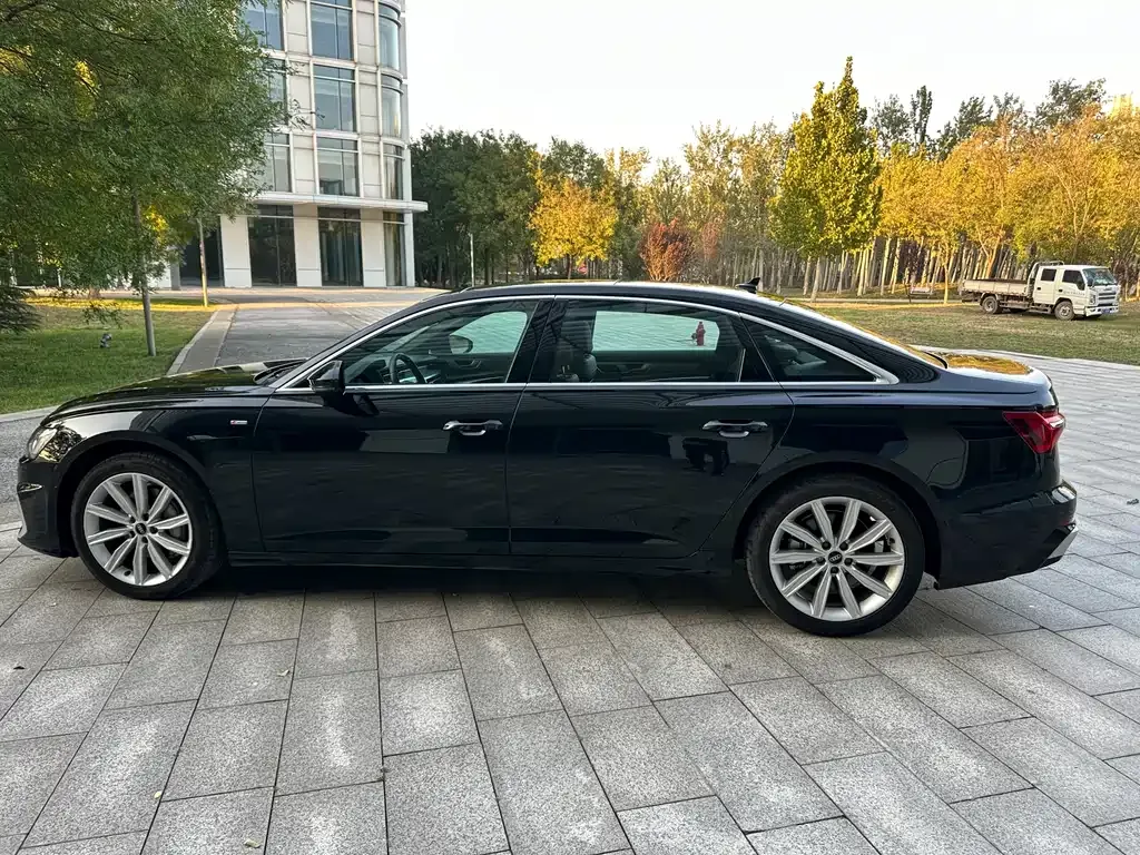 Audi A6L — фото 5