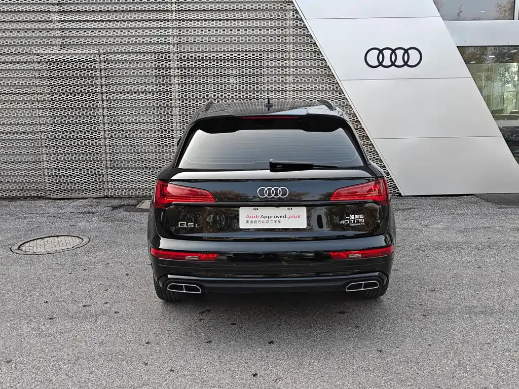 Audi Q5L — фото 5