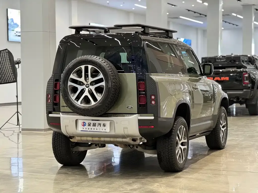 Land Rover Defender — фото 4