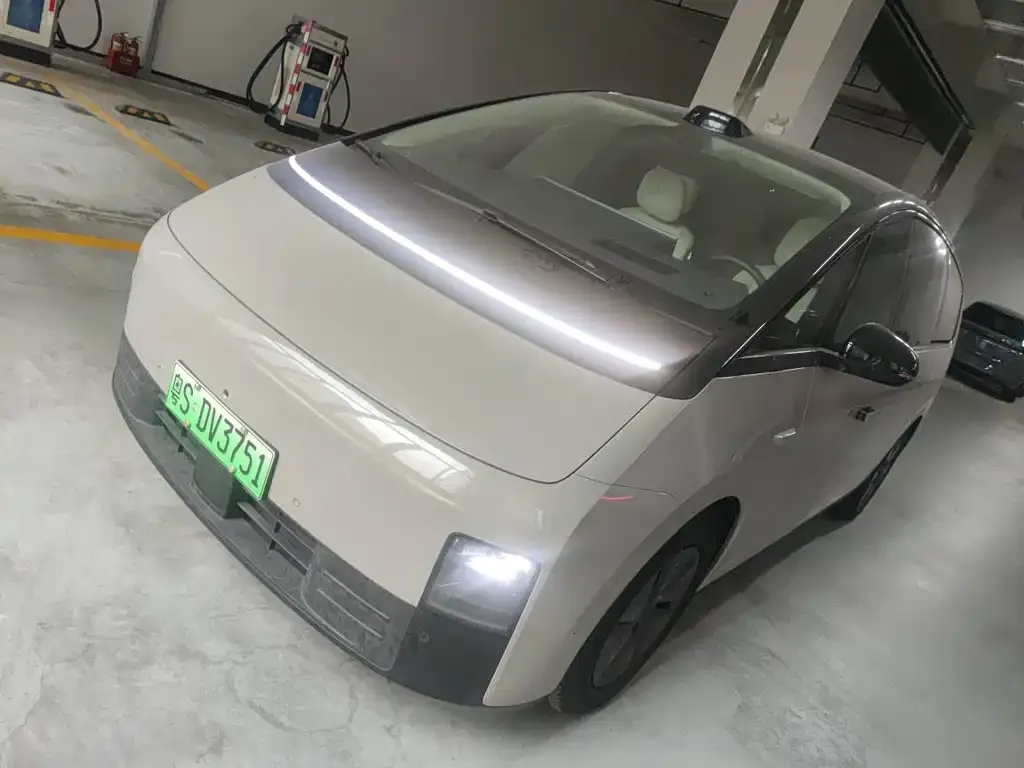 Li Auto MEGA — фото 1