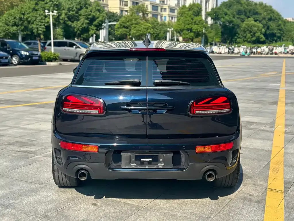 MINI Clubman — фото 4